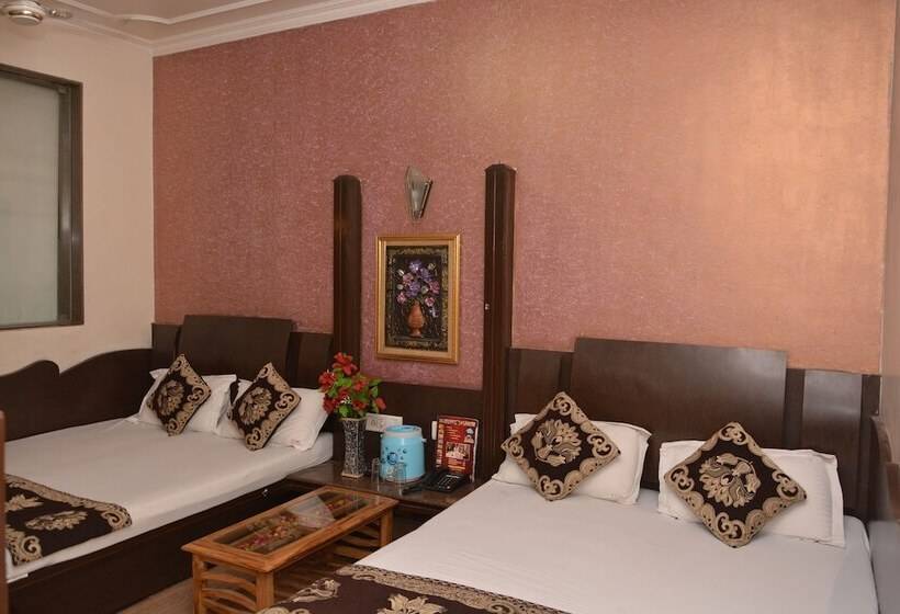 ファミリールーム, Yatri International