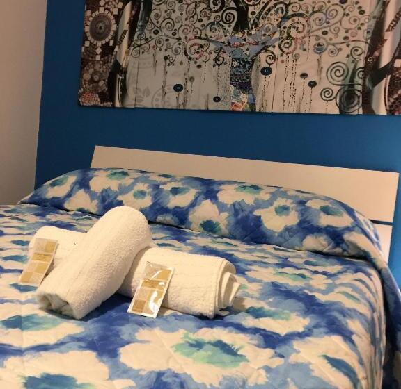 スタンダードルーム, Case Saniela