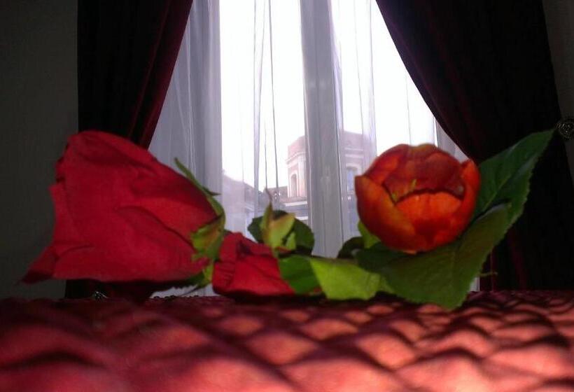 سوییت جونیور, Duca Di Uzeda Bed And Breakfast