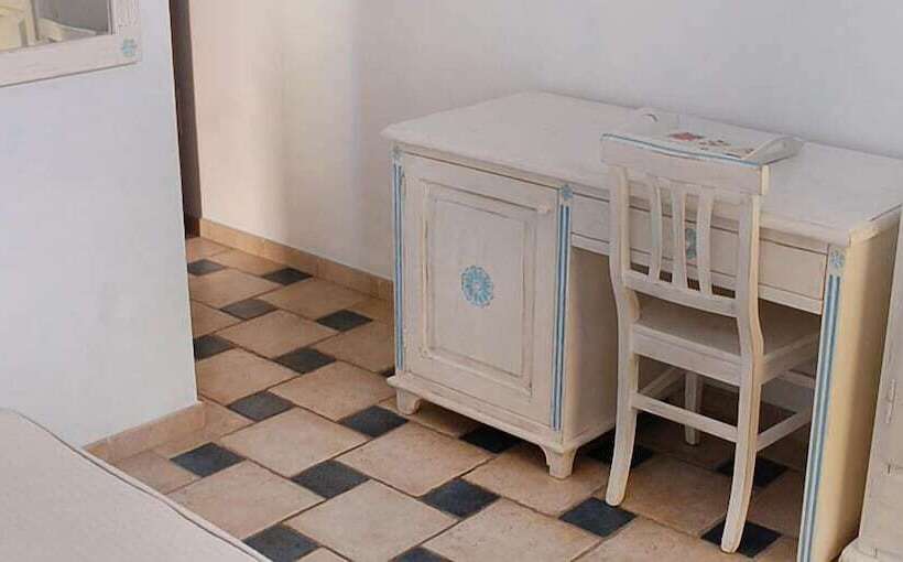 חדר סטנדרט, Patti