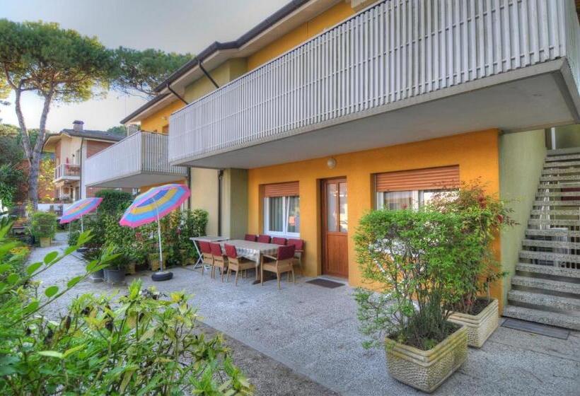 Апартаменты 2 Спальни, Residence Villa Laura