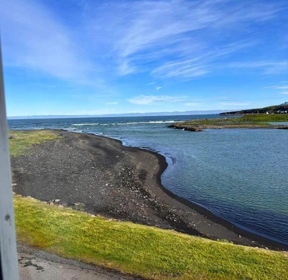 اتاق استاندارد با چشمانداز دریا, Riverside Hostel