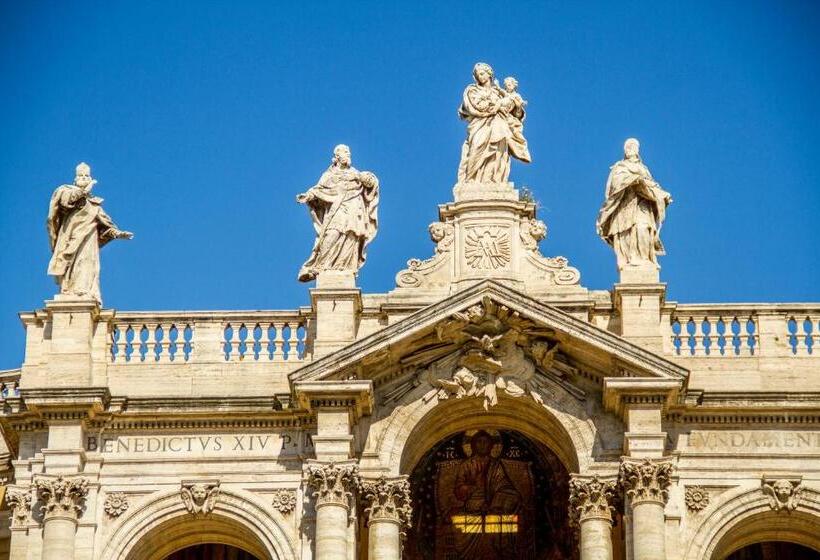 اتاق استاندارد سه نفره, Santamaria Inn