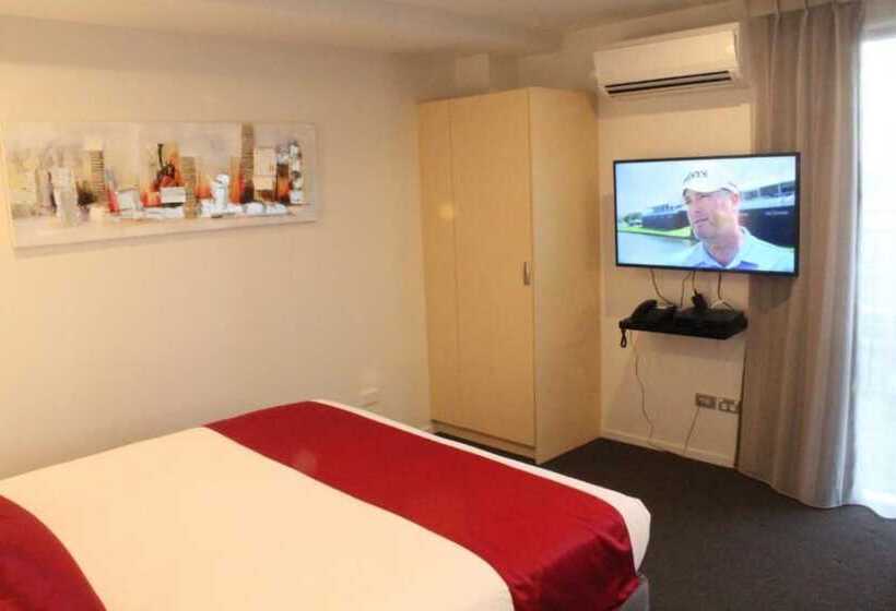 استودیوی استاندارد, 103 Prince Of Bealey Motel