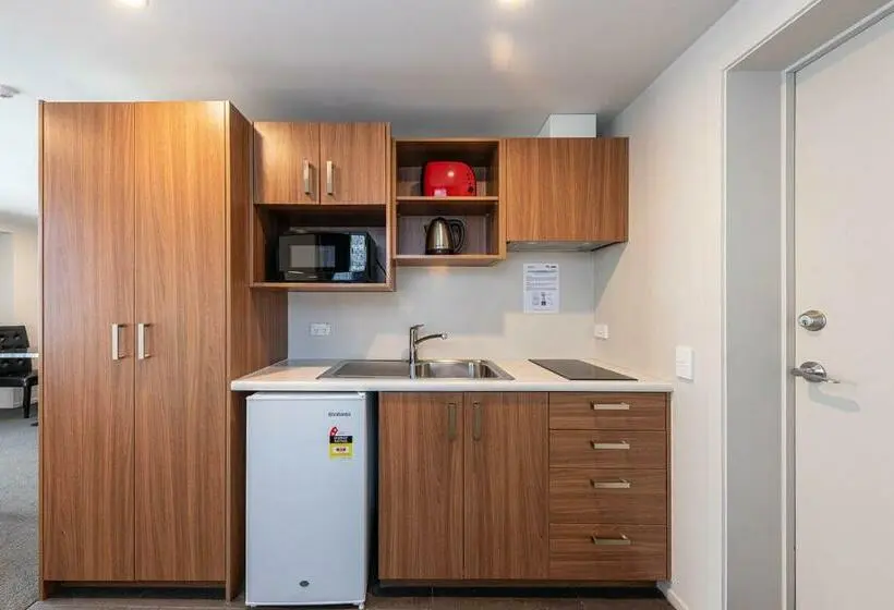 آپارتمان 3 خوابه, 311 Motel Riccarton