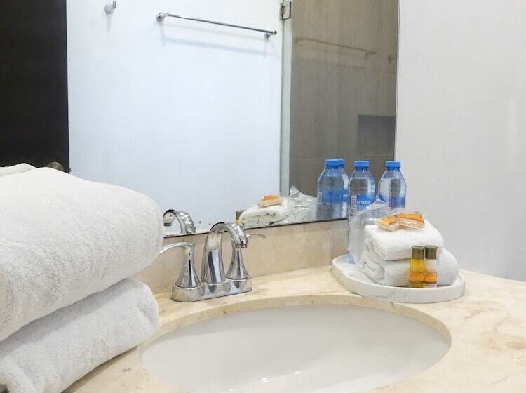 חדר דלוקס נוף בריכה, Casa Valladolid Boutique