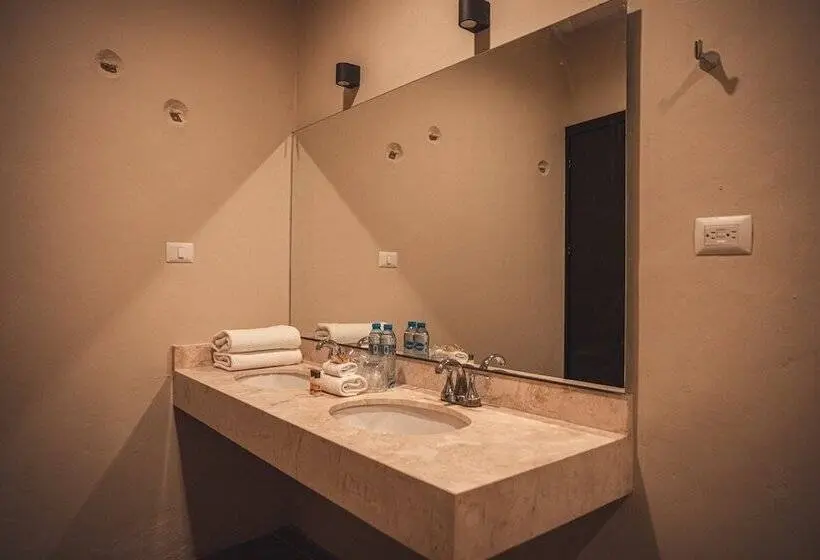 プールの見えるデラックスルーム, Casa Valladolid Boutique