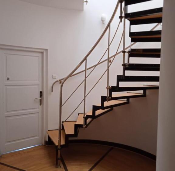 标准三人间共用浴室, Green Wood Apartament Stara Ochota