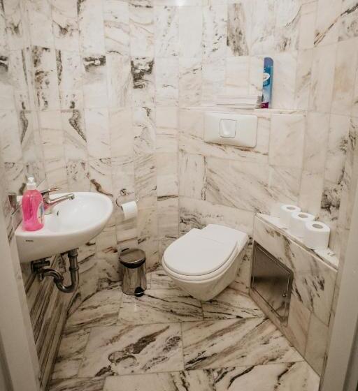 标准三人间共用浴室, Green Wood Apartament Stara Ochota