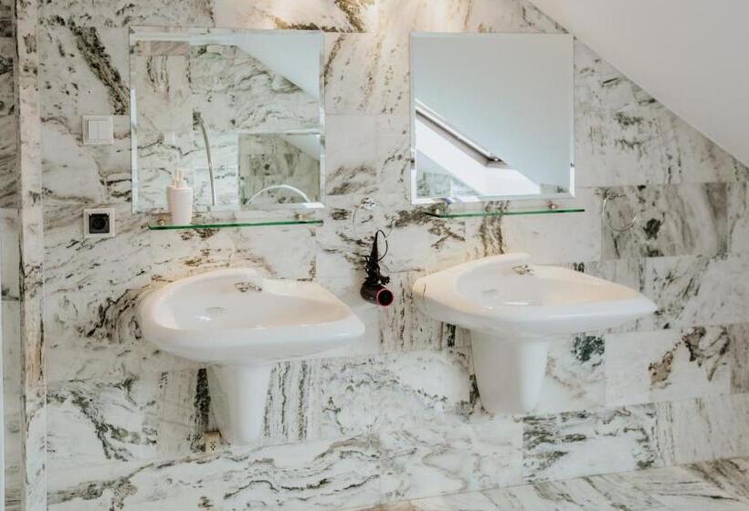 四人标准间, Green Wood Apartament Stara Ochota