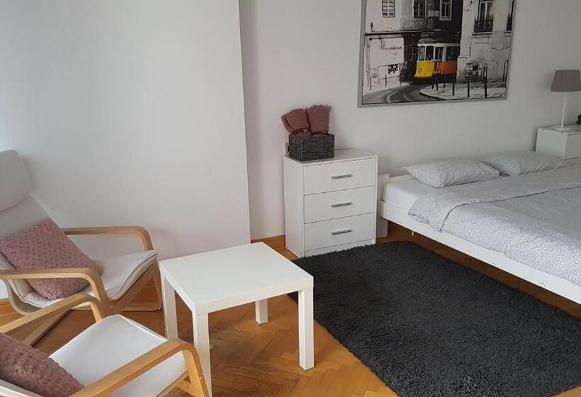 标准间带阳台, Green Wood Apartament Stara Ochota