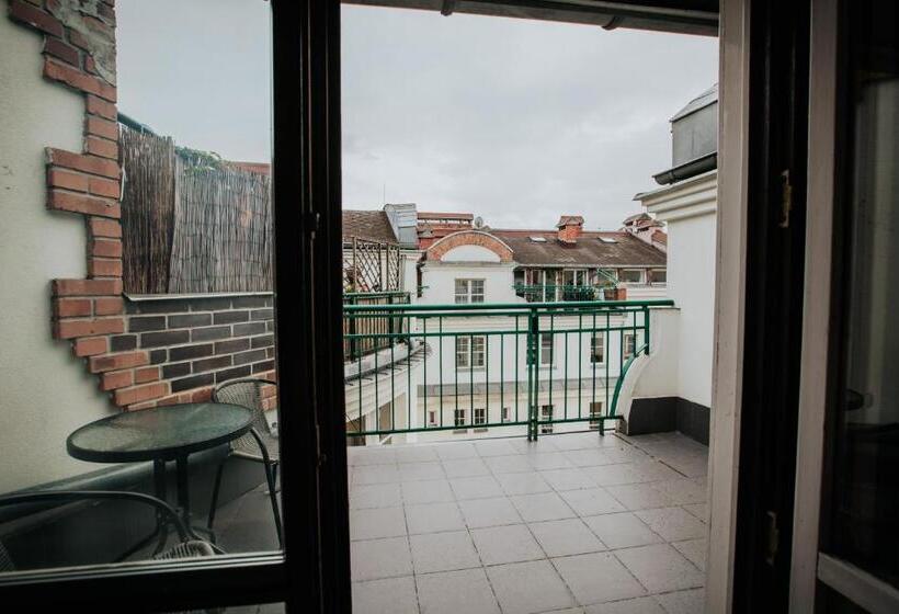 标准间带阳台, Green Wood Apartament Stara Ochota