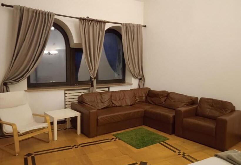 Номер Стандарт Трехместный, Green Wood Apartament Stara Ochota