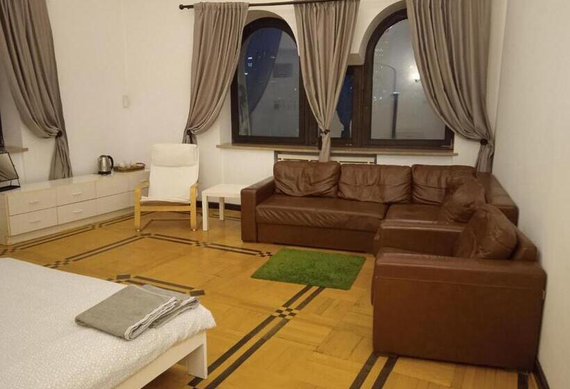 标准三人间, Green Wood Apartament Stara Ochota