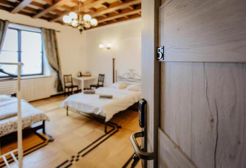 标准三人间共用浴室, Green Wood Apartament Stara Ochota