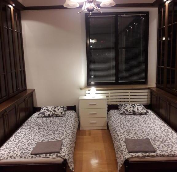 带共用浴室的标准房间, Green Wood Apartament Stara Ochota