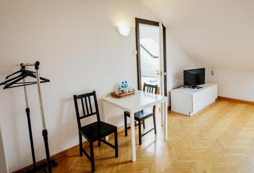 四人标准间, Green Wood Apartament Stara Ochota