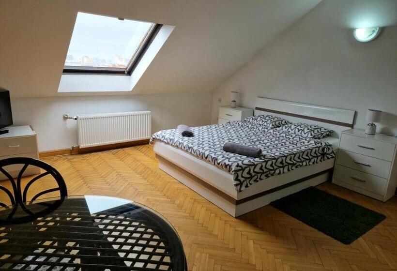 四人标准间, Green Wood Apartament Stara Ochota