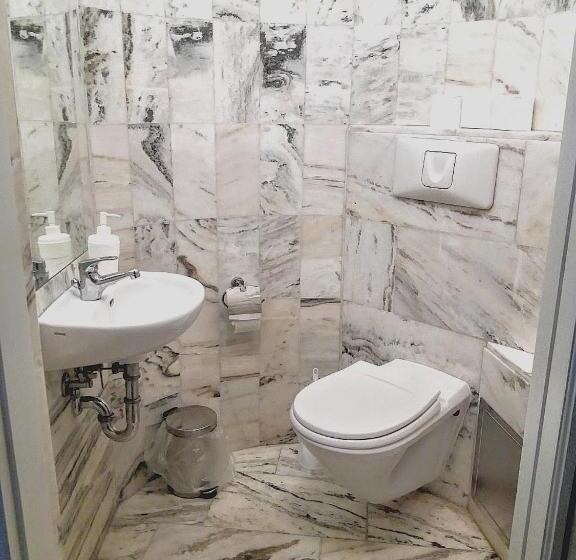 标准三人间共用浴室, Green Wood Apartament Stara Ochota