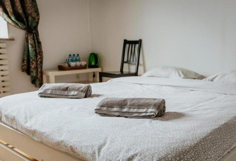 标准三人间共用浴室, Green Wood Apartament Stara Ochota