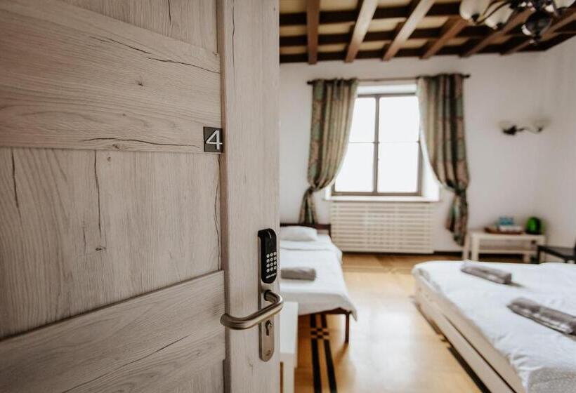 Трехместный Номер Стандарт Совместная Ванная, Green Wood Apartament Stara Ochota