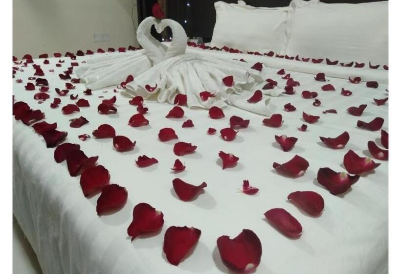 اتاق لوکس, Tanuf Residency