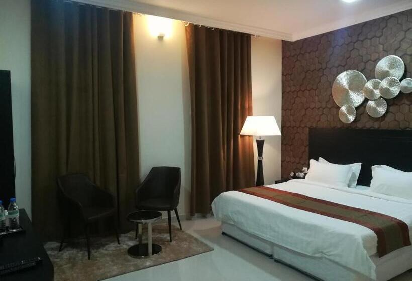 اتاق لوکس, Tanuf Residency