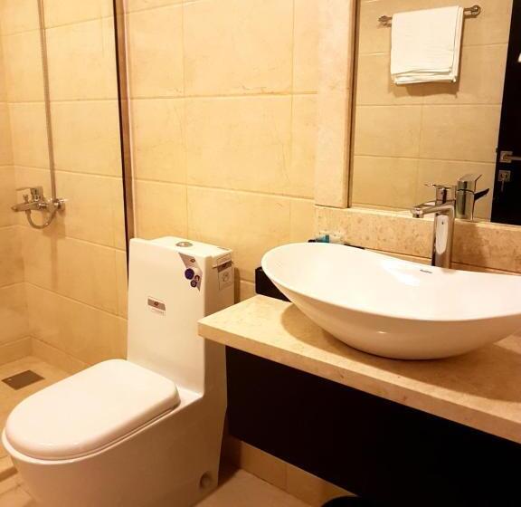 اتاق لوکس, Tanuf Residency