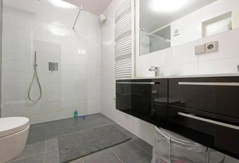 آپارتمان 1 خوابه, Topfloor Luxembourg Ville
