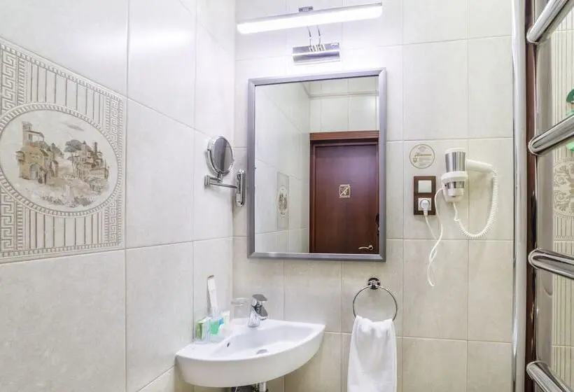 اتاق استاندارد یک نفره, Dinastiya