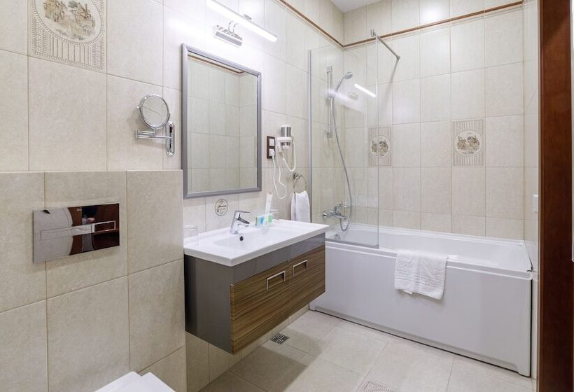 اتاق استاندارد, Dinastiya