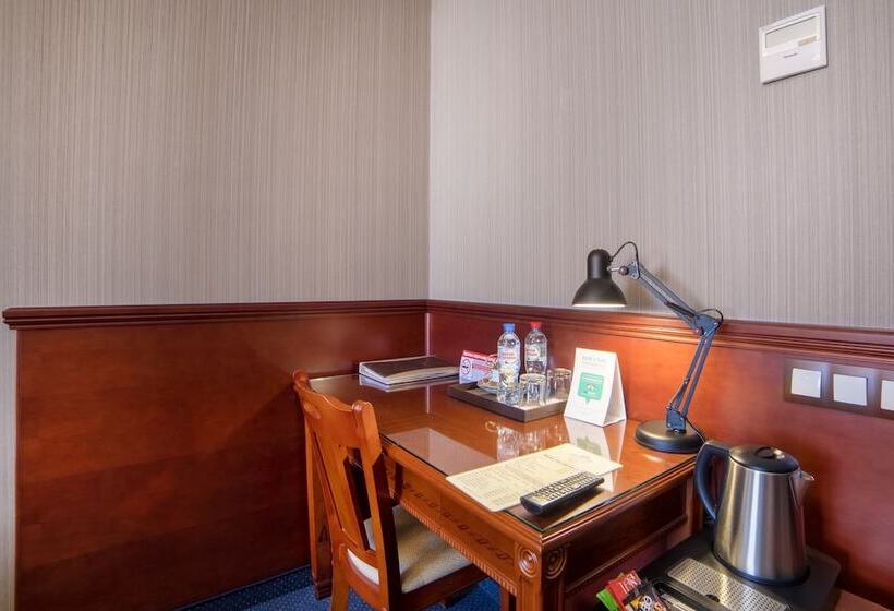 اتاق استاندارد, Dinastiya