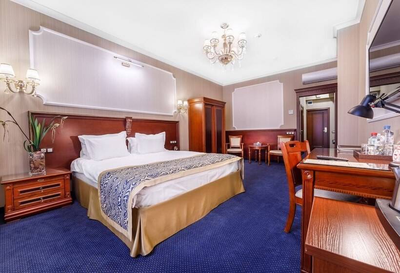 استودیوی استاندارد, Dinastiya