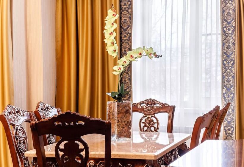 سوییت, Dinastiya