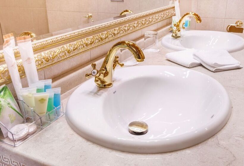 سوئیت پرزیدنت, Dinastiya