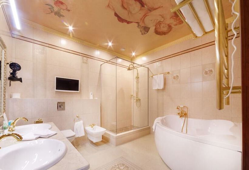 سوئیت پرزیدنت, Dinastiya