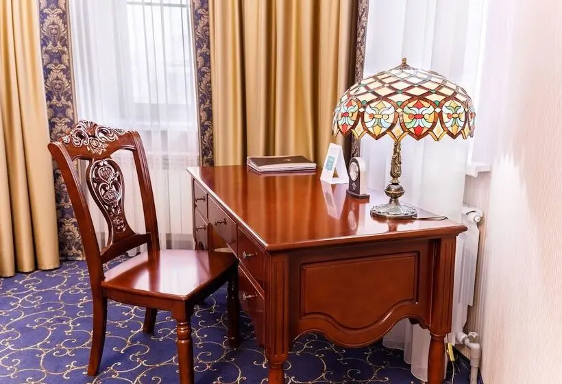 سوئیت پرزیدنت, Dinastiya