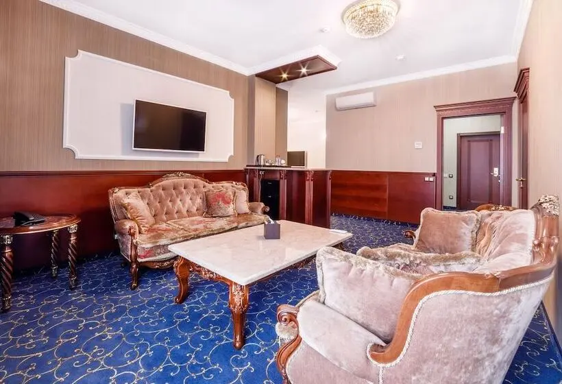 سوئیت پرزیدنت, Dinastiya