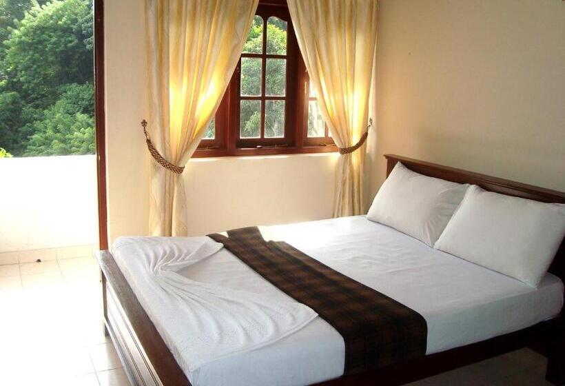 غرفة قياسية, Layathraa Kandy