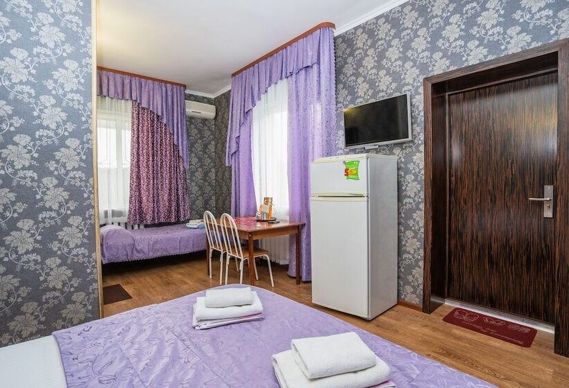 חדר סטנדרט לשלושה, Magnolia