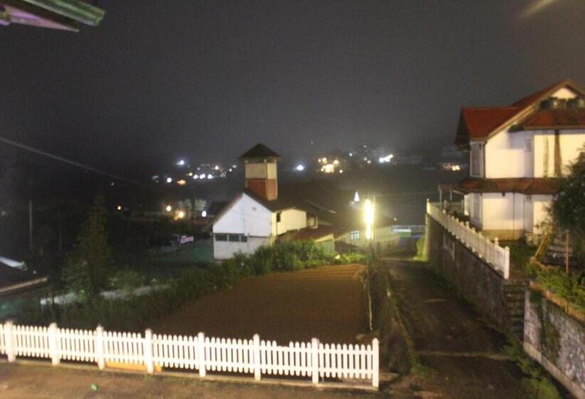 디럭스 트리플 룸, Maha Royal