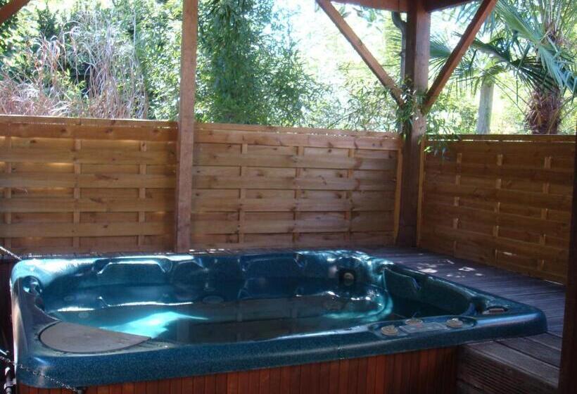 בקתה, Manoir Du Parc