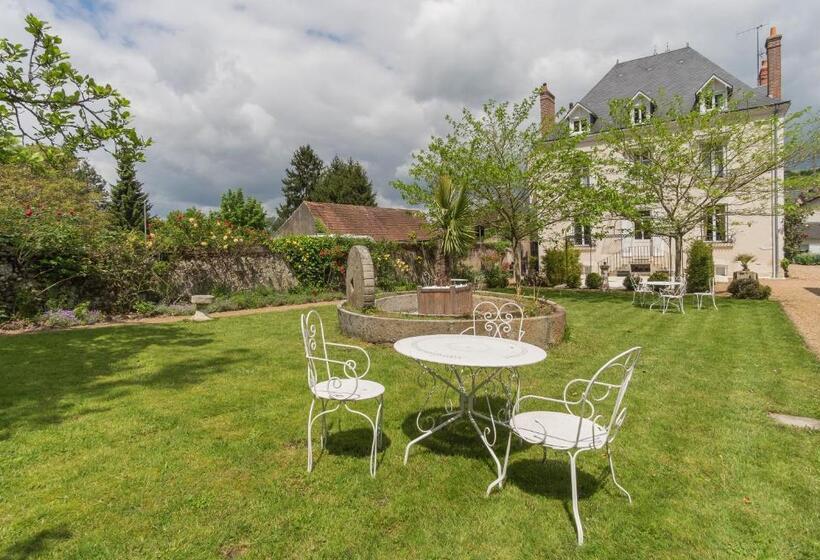 Студио Стандарт Вид на Сад, Manoir Du Parc