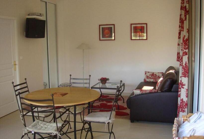 בקתה, Manoir Du Parc