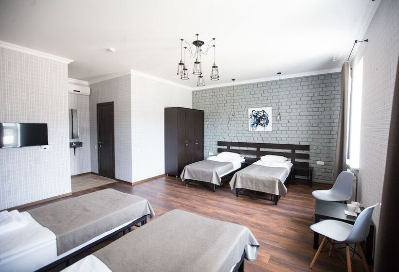 4인용 스탠다드 룸, Object 784