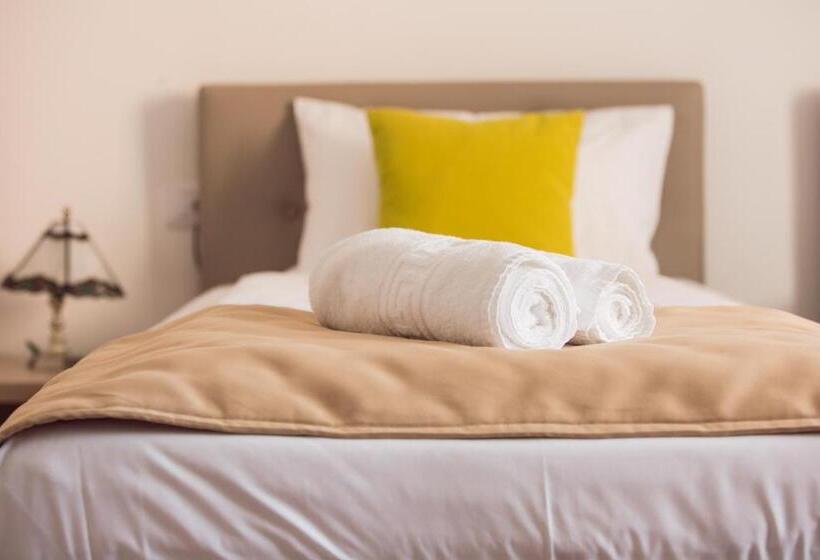 חדר סטנדרט לשלושה, Pensiunea Simar