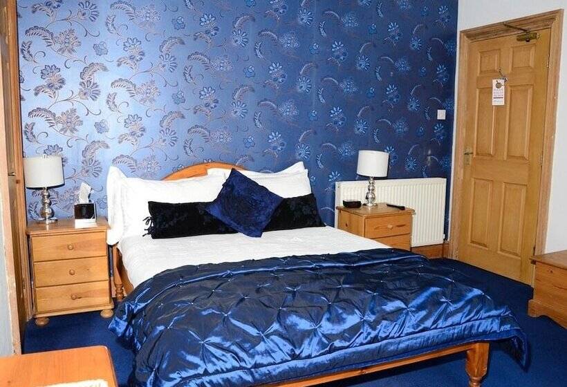 חדר סטנדרט, Pinewood House