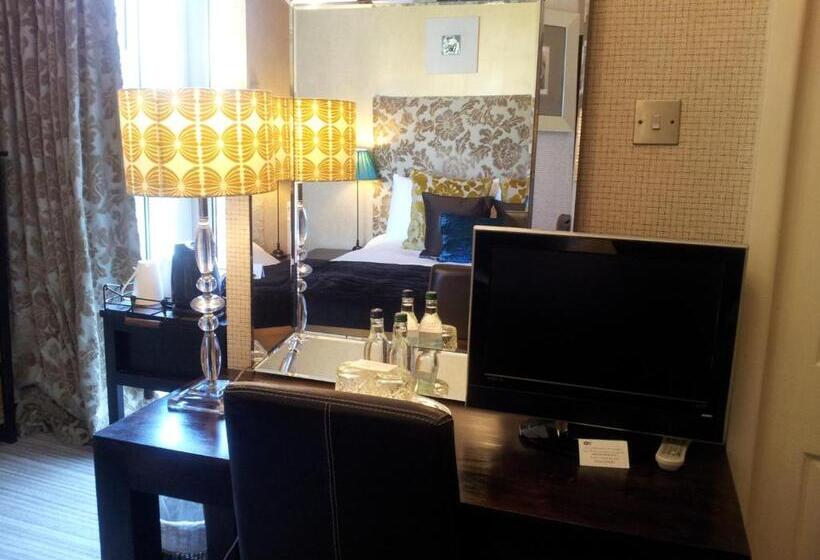 Трехместный Номер Классика, The Ambassador Townhouse