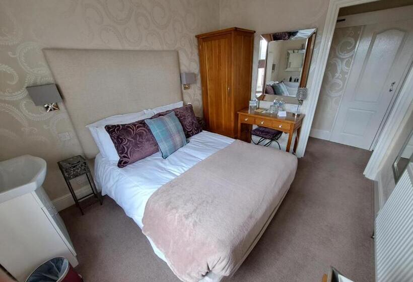 Номер Deluxe, The Ambassador Townhouse