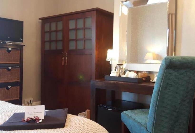 Номер Superior Кровать Кинг, The Ambassador Townhouse